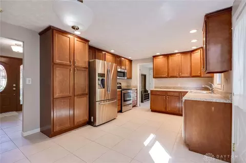 360 Clareridge Ln, Centerville, OH 45458 photo 9