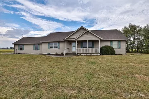3715 W New Market Rd, Hillsboro, OH 45133
