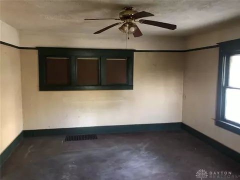 1573 Karr St, Springfield, OH 45503 photo 8