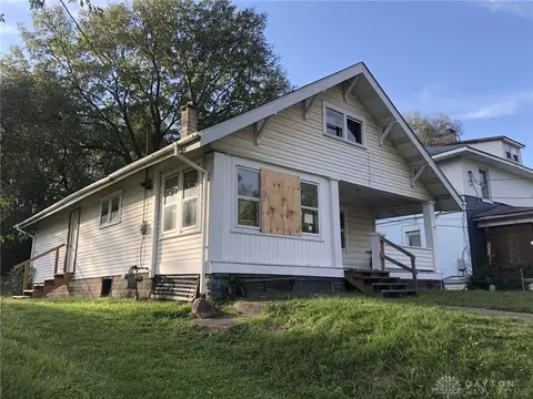 1573 Karr St, Springfield, OH 45503 photo 3
