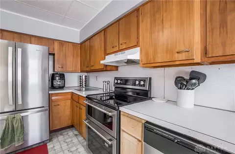 Kitchen - 2777 River Rd, Sidney, OH 45365 photo 3 of 4