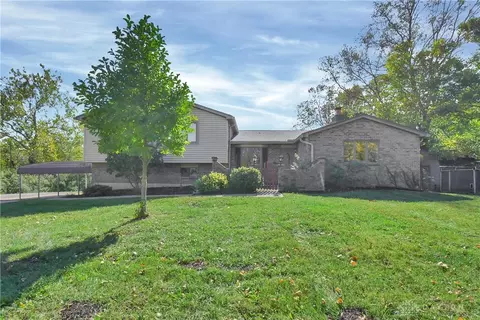 12246 Chickenbristle Rd, Farmersville, OH 45325