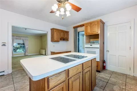 Kitchen - 675 E State Route 73, Springboro, OH 45066 photo 4 of 4