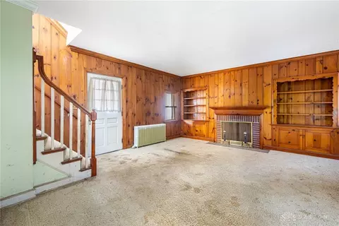 Living - 675 E State Route 73, Springboro, OH 45066 photo 2 of 3