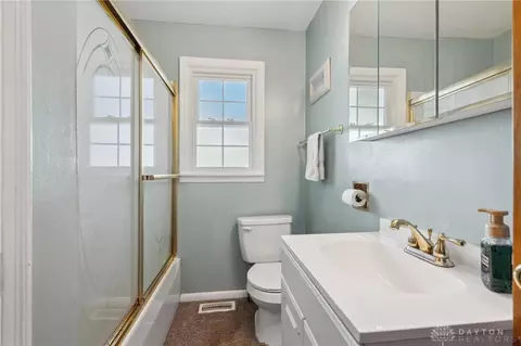 Bath - 112 Oak St, Wilmington, OH 45177 photo 1 of 1