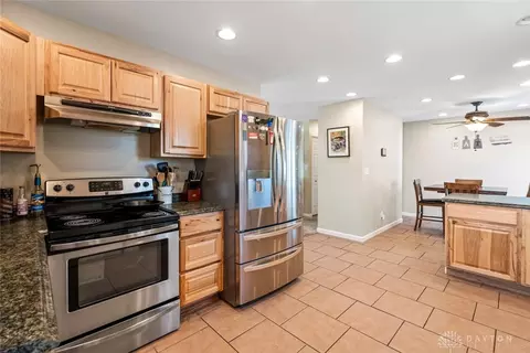 Kitchen - 2509 Midvale St, Kettering, OH 45420 photo 2 of 4