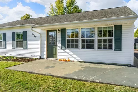 Exterior - 2509 Midvale St, Kettering, OH 45420 photo 6 of 7