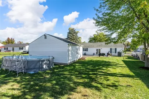 Exterior - 2509 Midvale St, Kettering, OH 45420 photo 4 of 7
