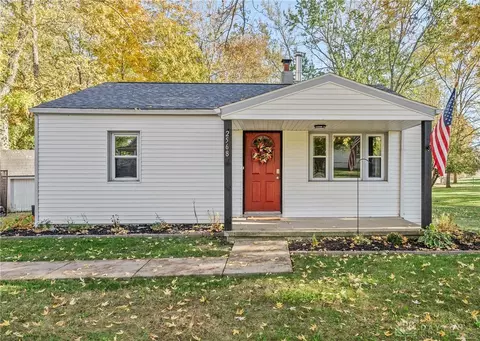 2568 E Possum Rd, Springfield, OH 45502