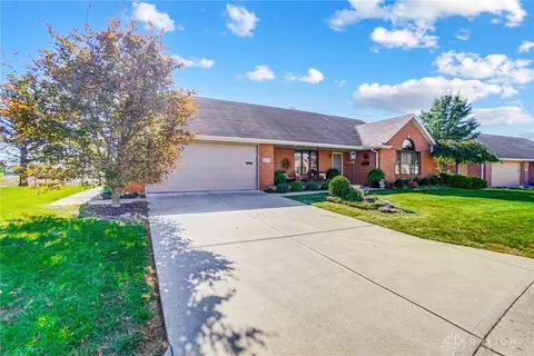 1847 Fox Ridge Dr, Springfield, OH 45503 photo 3