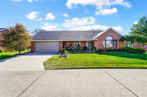 1847 Fox Ridge Dr, Springfield, OH 45503