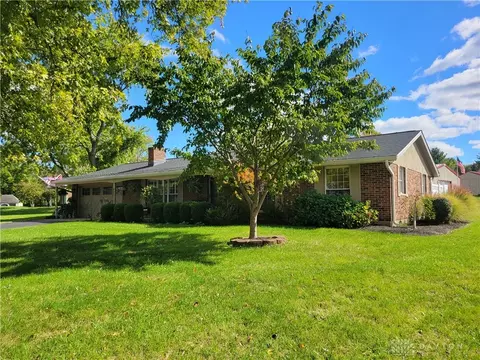 2887 Dayton Springfield Rd, Springfield, OH 45506