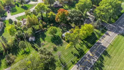 View/Area - 1836 E Alex Bell, Centerville, OH 45459 photo 2 of 6