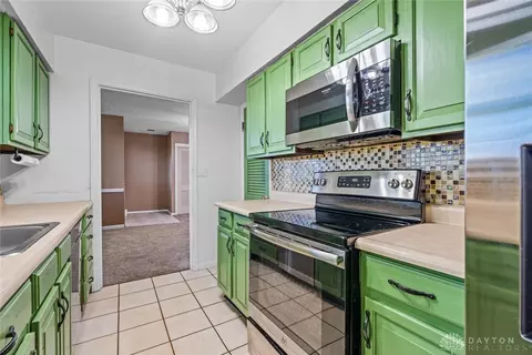 Kitchen - 1836 E Alex Bell, Centerville, OH 45459 photo 2 of 4