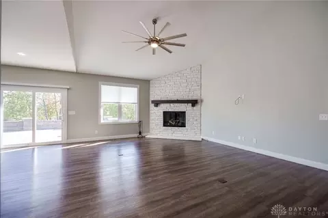 346 Crown Point Dr, Centerville, OH 45458 photo 9