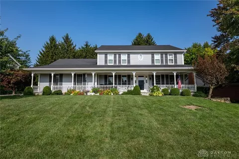611 Cambridge Dr, Middletown, OH 45042