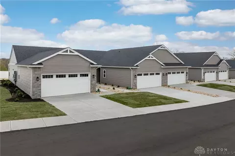 6819 Traditions St #4, Middletown, OH 45044
