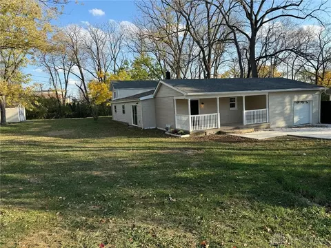 1150 Wallaby Dr, Dayton, OH 45432