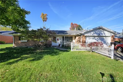3613 Sinton Pl, Dayton, OH 45429