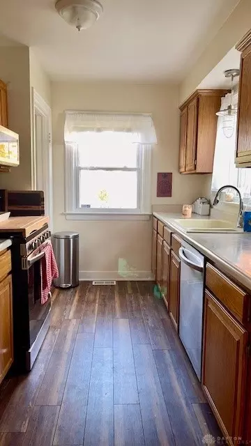 Kitchen - 1521 N Lowry Ave, Springfield, OH 45504 photo 1 of 2