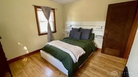 Bedroom - 1521 N Lowry Ave, Springfield, OH 45504 photo 2 of 4