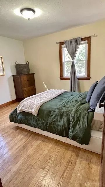 Bedroom - 1521 N Lowry Ave, Springfield, OH 45504 photo 1 of 4