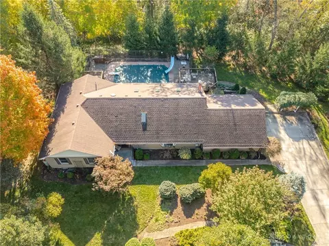 50 Grange Hall Rd, Beavercreek, OH 45430