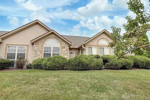 428 Birkdale Village Dr, Washington Township, OH 45458