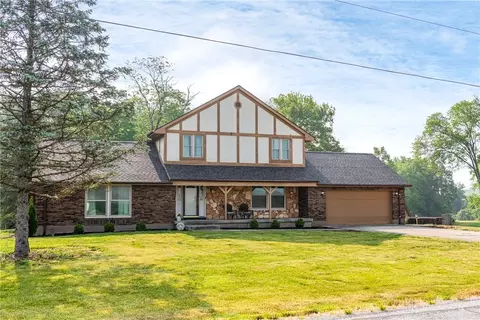 1054 Paintersville New Jasper Rd, Xenia, OH 45385