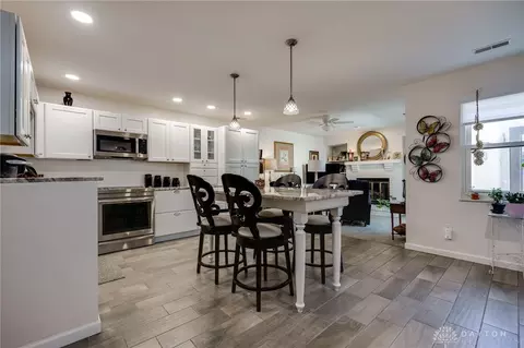 Kitchen - 802 Pine Needles Dr, Centerville, OH 45458 photo 1 of 6