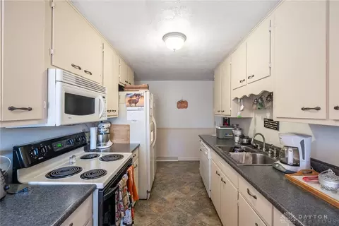 1152 Cheyenne Ave, Springfield, OH 45503 photo 8