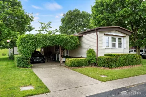 5147 W Sierra Cir, Dayton, OH 45414