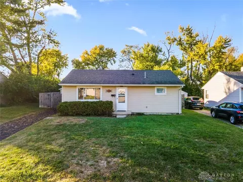 Exterior - 2949 Purdue Dr, Kettering, OH 45420 photo 5 of 8