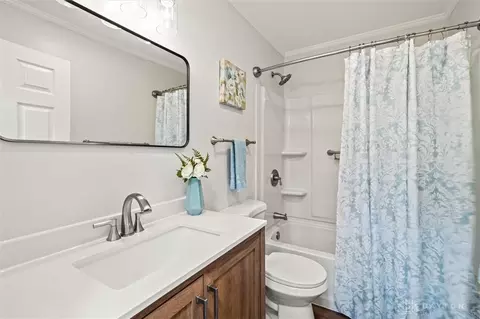 Bath - 2949 Purdue Dr, Kettering, OH 45420 photo 1 of 1