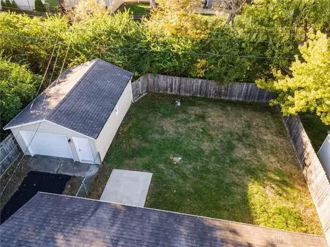 Exterior - 2949 Purdue Dr, Kettering, OH 45420 photo 6 of 8