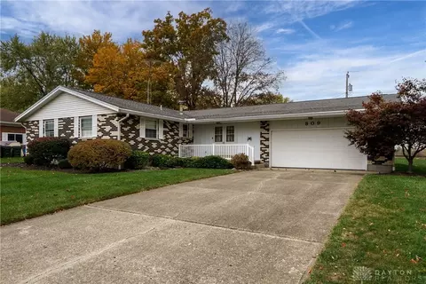 809 Bonnycastle Ave, Englewood, OH 45322
