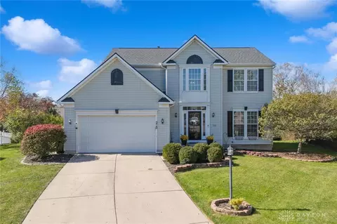 25 Crockett Dr, Springboro, OH 45066