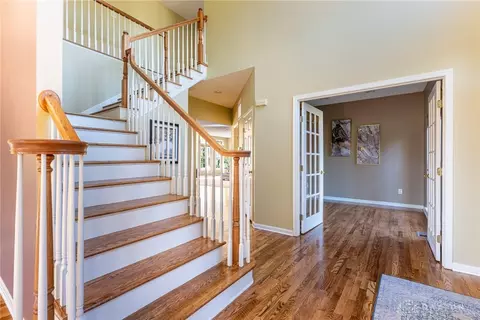 Entry Way - 4609 Dolley Dr, Kettering, OH 45440 photo 2 of 3