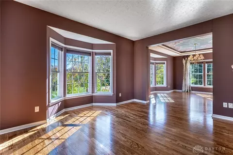 Living - 4609 Dolley Dr, Kettering, OH 45440 photo 2 of 10