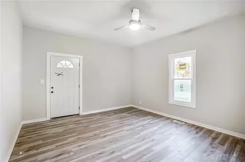Living - 339 E 4th St, Franklin, OH 45005 photo 1 of 3