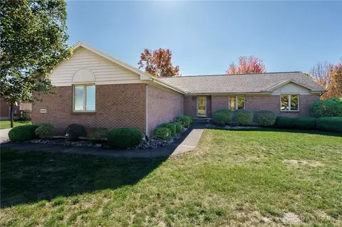 2697 Pennyroyal Rd, Miamisburg, OH 45342