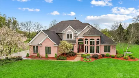 5001 Sebald Dr, Franklin, OH 45005