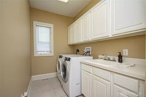 1248 Courtyard Pl, Centerville, OH 45458 photo 24