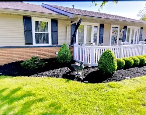 1253 Campbell Ave, New Carlisle, OH 45344