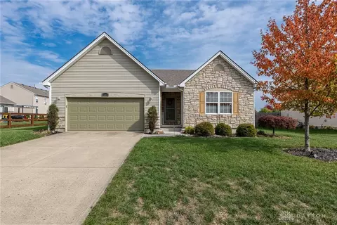 1265 Cross Dr, Xenia, OH 45385