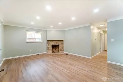 Living - 1913 Echo Woods Ct, Kettering, OH 45429 photo 3 of 4