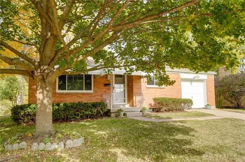 Exterior - 1913 Echo Woods Ct, Kettering, OH 45429 photo 1 of 8