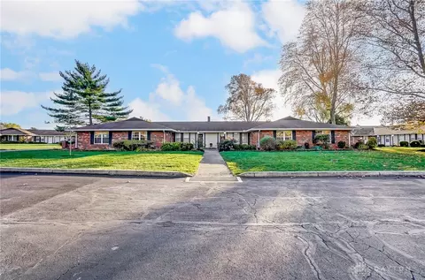 8740 Washington Colony Dr, Dayton, OH 45458