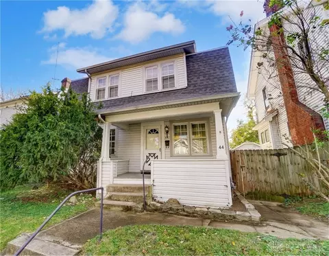 44 E Parkwood Dr, Dayton, OH 45405
