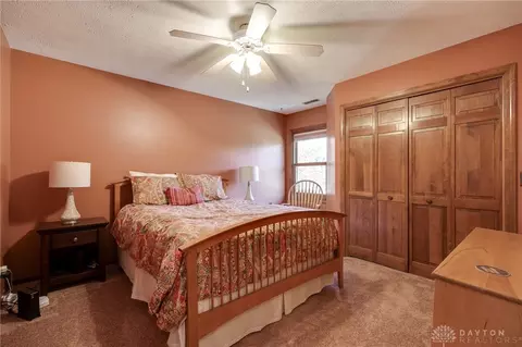 Bedroom - 3405 Kenerly St, Springfield, OH 45502 photo 4 of 6